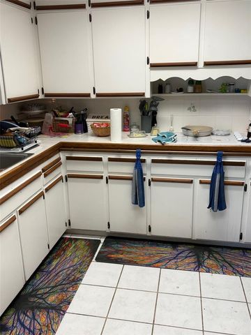 1211 N PENINSULA AVENUE, New Smyrna Beach, FL 32169