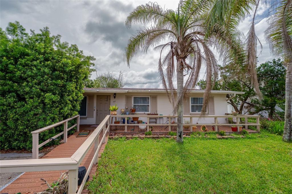 1211 N PENINSULA AVENUE, New Smyrna Beach, FL 32169