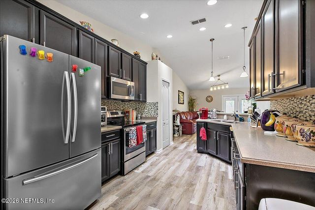 51 S TWIN MAPLE Road, St. Augustine, FL 32084