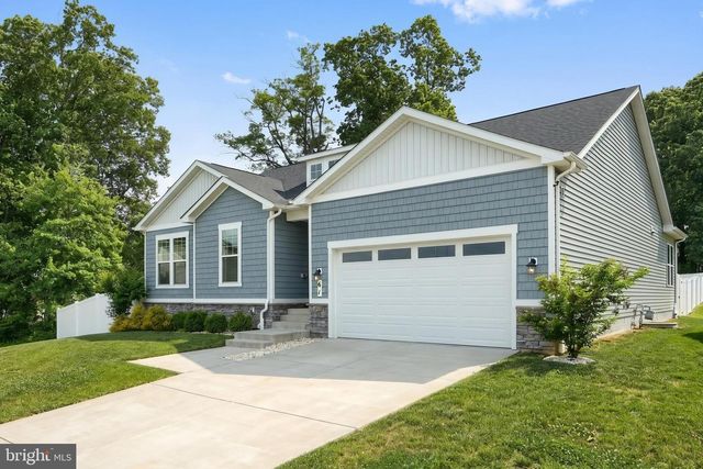 61 BLACK OAK CT, Stewartstown, PA 17363