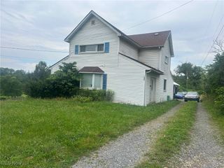 1577 + 1575 State Route 39 NE, New Philadelphia, OH 44663