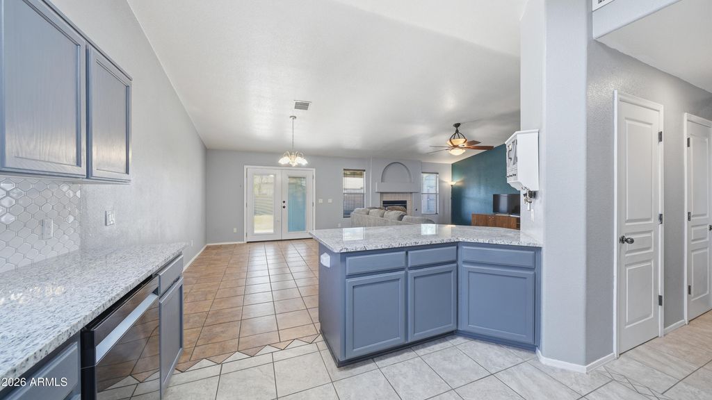 Image 6 of property listing at 3870 BARRACO Drive, Sierra Vista, AZ 85650