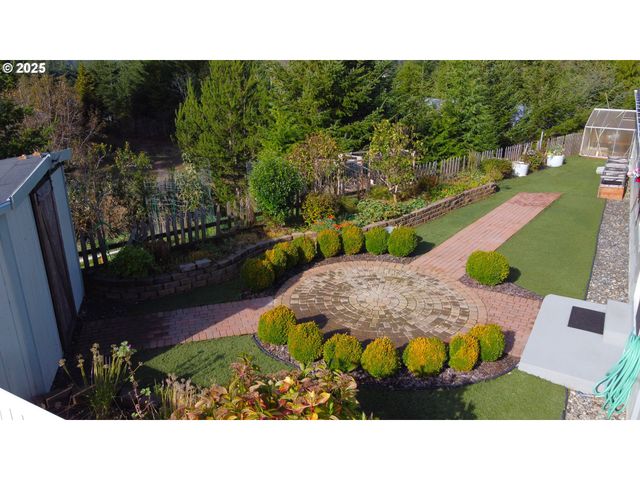 63408 NATHAN Dr, Coos Bay, OR 97420