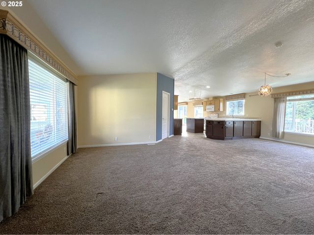 63408 NATHAN Dr, Coos Bay, OR 97420