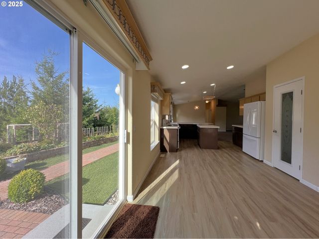 63408 NATHAN Dr, Coos Bay, OR 97420