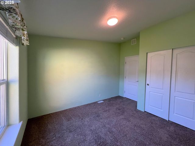 63408 NATHAN Dr, Coos Bay, OR 97420