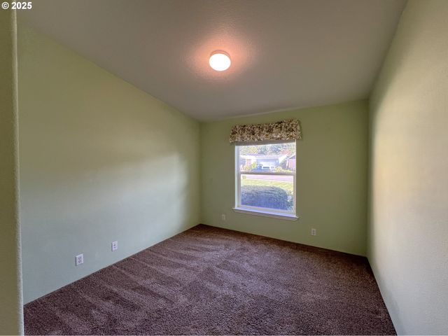 63408 NATHAN Dr, Coos Bay, OR 97420