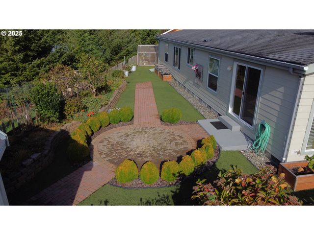 63408 NATHAN Dr, Coos Bay, OR 97420