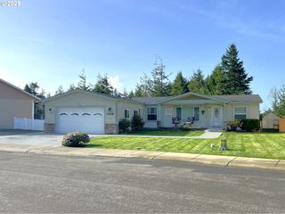 63408 NATHAN Dr, Coos Bay, OR 97420