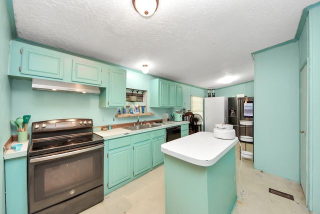 1240 Oliver Lane, Cleveland, TX 77328