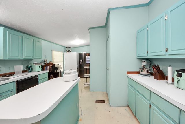 1240 Oliver Lane, Cleveland, TX 77328