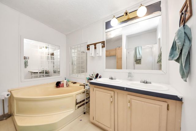 1240 Oliver Lane, Cleveland, TX 77328