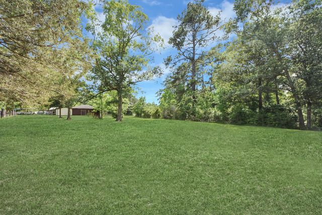 1240 Oliver Lane, Cleveland, TX 77328