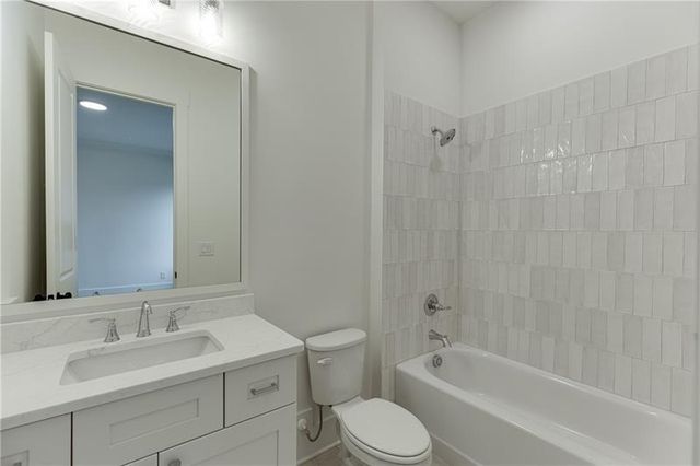 100 Gleneagles Way, Pendergrass, GA 30567