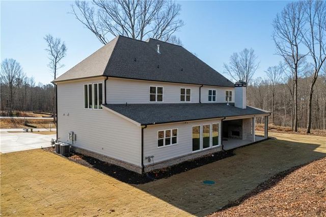 100 Gleneagles Way, Pendergrass, GA 30567