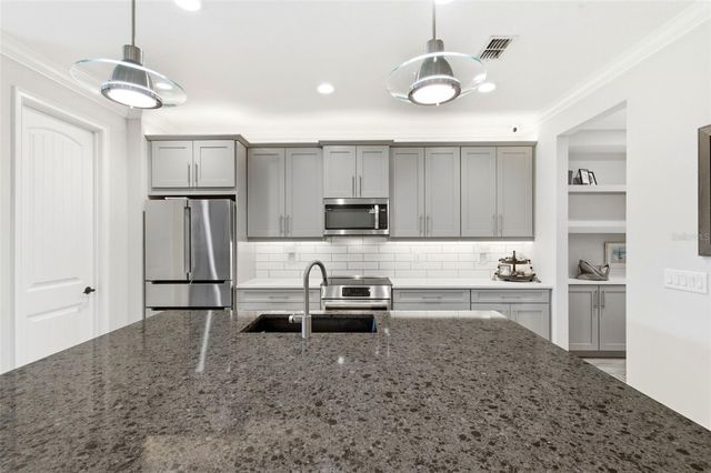 1004 MANGO COURT, Oldsmar, FL 34677