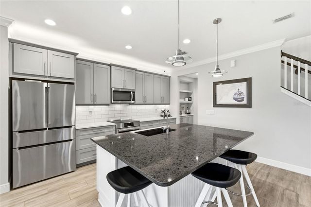 1004 MANGO COURT, Oldsmar, FL 34677