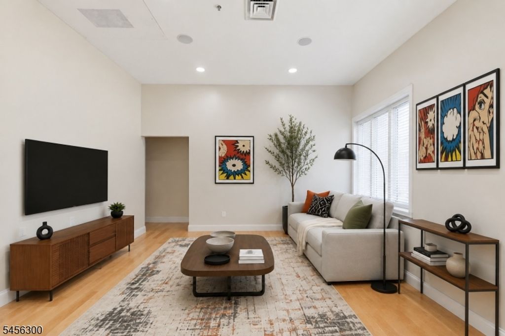 223 Bloomfield St 3E, Hoboken City, NJ 07030 — exterior