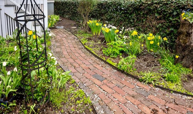 118 Pearl Street 2, Cambridge, MA 02139