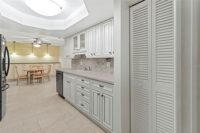 6520 10TH AVENUE W 5714, Bradenton, FL 34209