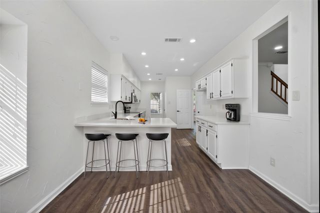 2306 Edinburgh Street, Arlington, TX 76018