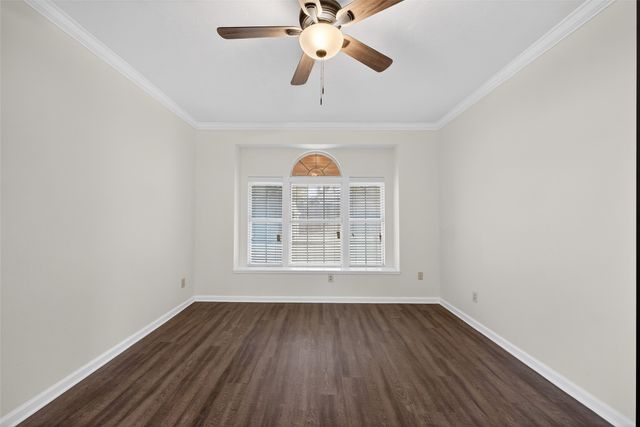 2306 Edinburgh Street, Arlington, TX 76018