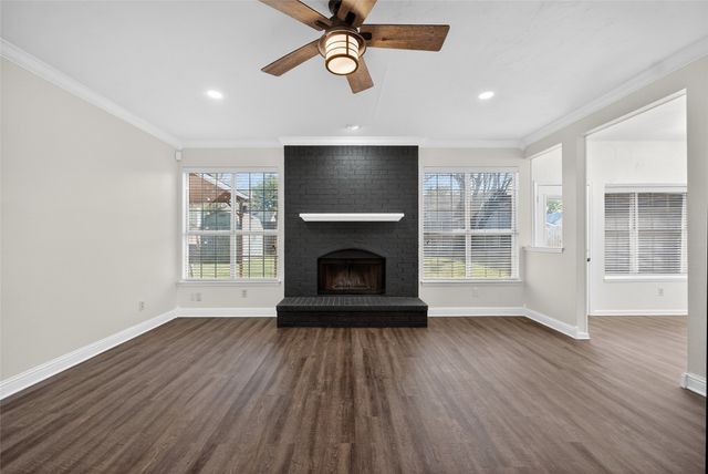 2306 Edinburgh Street, Arlington, TX 76018