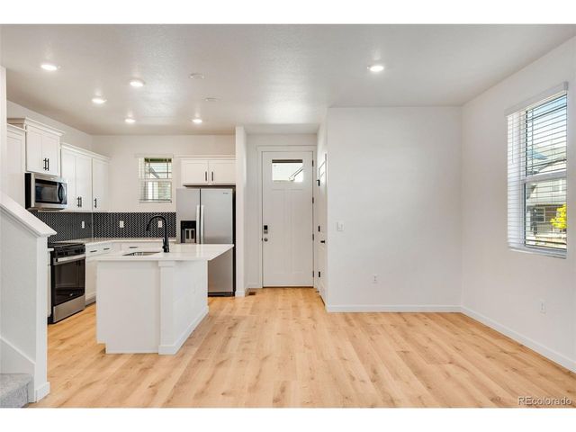 22224 E 6th Pl, Aurora, CO 80018