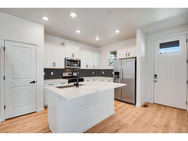 22224 E 6th Pl, Aurora, CO 80018