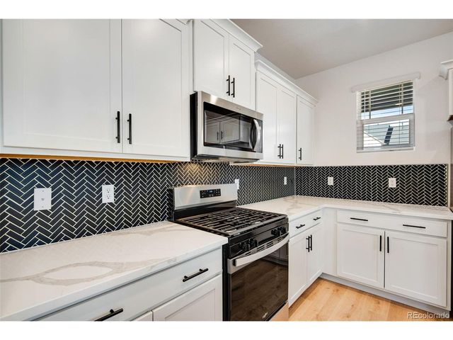 22224 E 6th Pl, Aurora, CO 80018