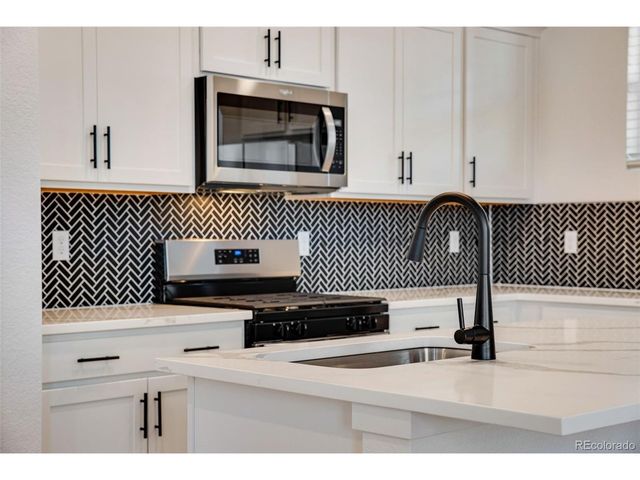 22224 E 6th Pl, Aurora, CO 80018