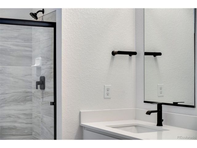 22224 E 6th Pl, Aurora, CO 80018