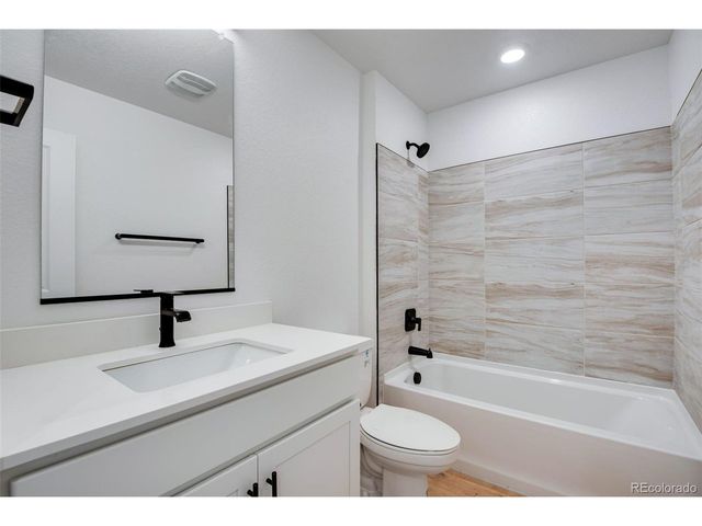 22224 E 6th Pl, Aurora, CO 80018