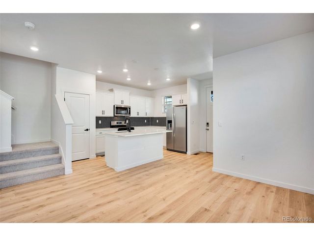 22224 E 6th Pl, Aurora, CO 80018