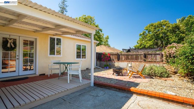 167 El Bonito, Benicia, CA 94510