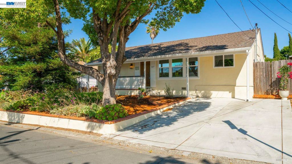 167 El Bonito, Benicia, CA 94510