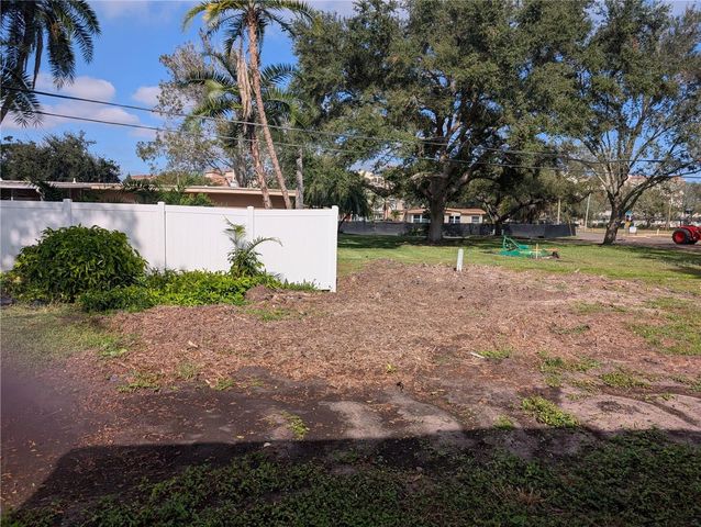 111 58TH AVENUE S, St Petersburg, FL 33705