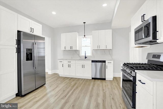 225 S 17TH ST, Camp Hill, PA 17011