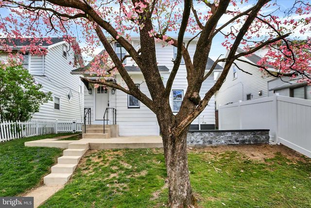 225 S 17TH ST, Camp Hill, PA 17011