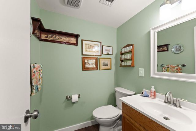 112 HOPELAND LN, Sterling, VA 20164