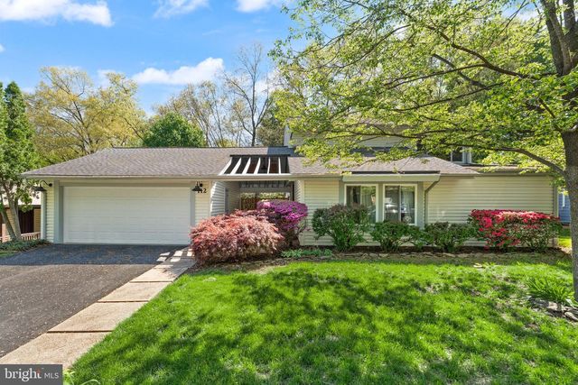 112 HOPELAND LN, Sterling, VA 20164