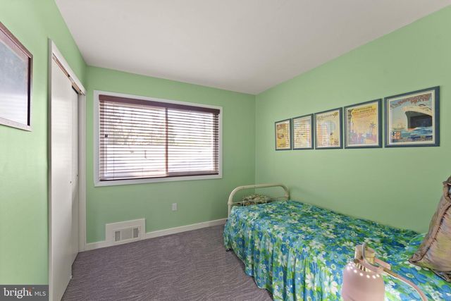 112 HOPELAND LN, Sterling, VA 20164