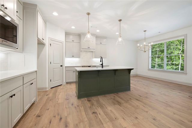 4 Naver Lane, Bella Vista, AR 72715