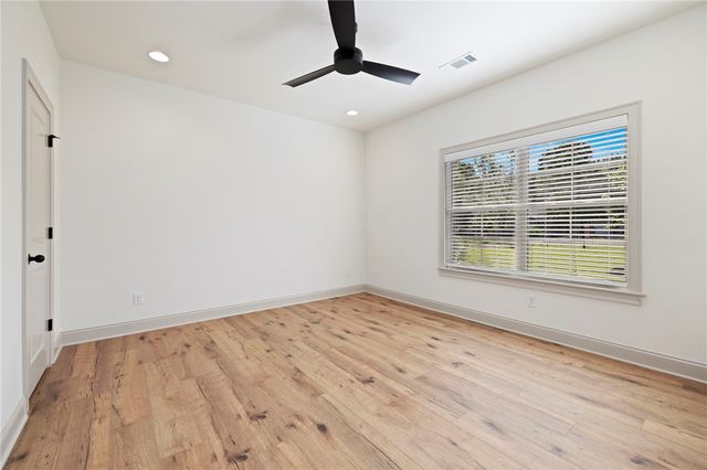 4 Naver Lane, Bella Vista, AR 72715
