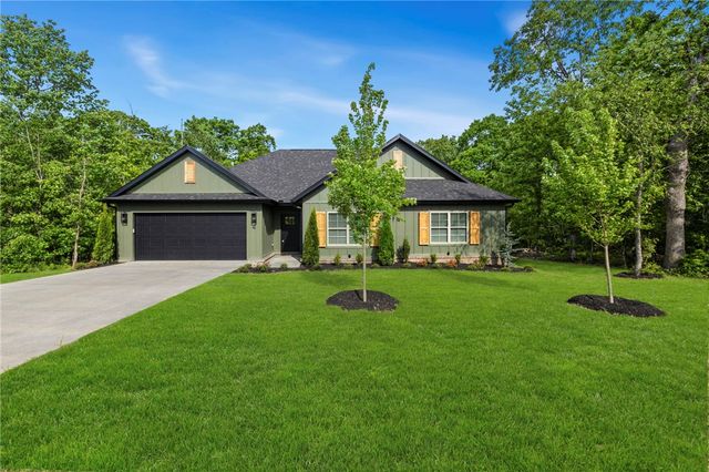 4 Naver Lane, Bella Vista, AR 72715