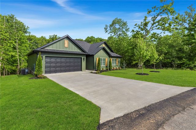 4 Naver Lane, Bella Vista, AR 72715