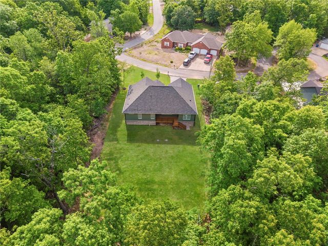 4 Naver Lane, Bella Vista, AR 72715
