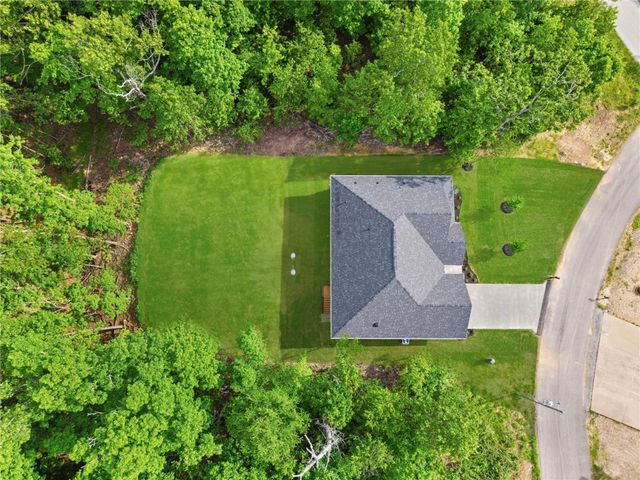 4 Naver Lane, Bella Vista, AR 72715