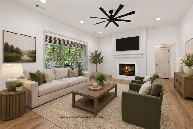 4 Naver Lane, Bella Vista, AR 72715