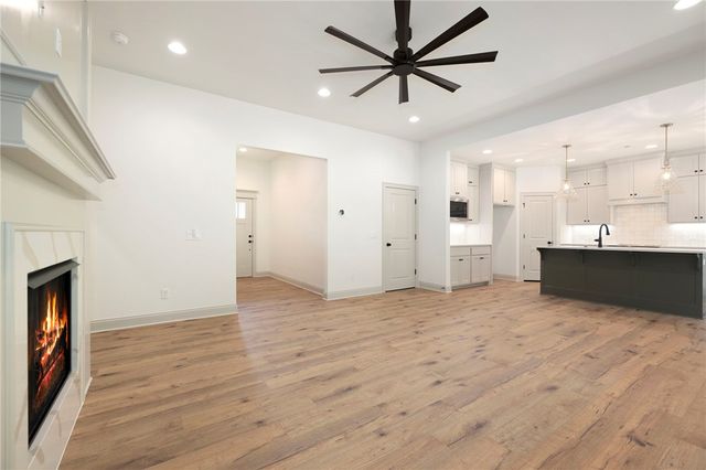4 Naver Lane, Bella Vista, AR 72715